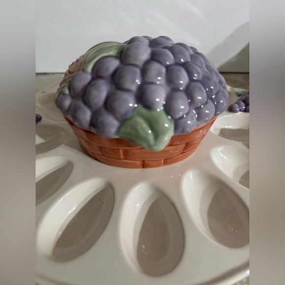 Pfaltzgraff Grapevine Deviled Egg Plate with Covered Bowl Vintage Farmhouse - Picture 9 of 13